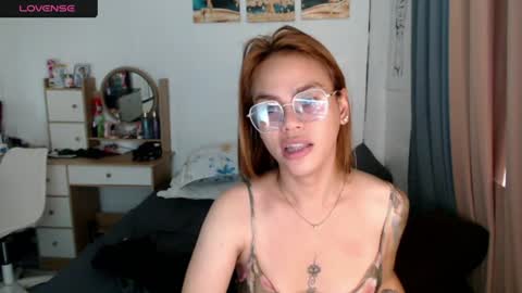 Im val online show from July 3, 10:58 pm