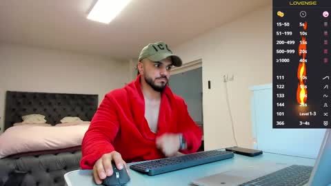 supermanboyxxl online show from April 29, 5:12 am