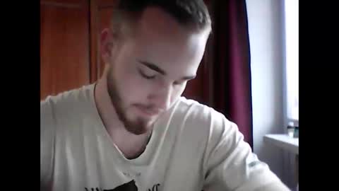 Snapshot of supermanqsky chatting on December 9, 11:04 am SupermanQSky online show from December 9, 11:04 am