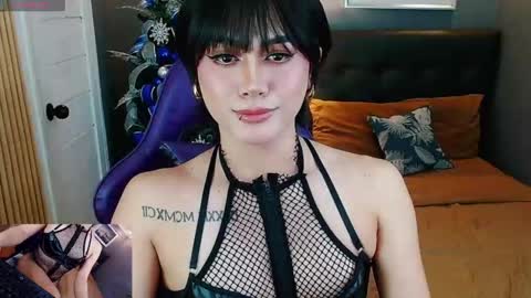 DIANNA online show from December 4, 1:44 pm