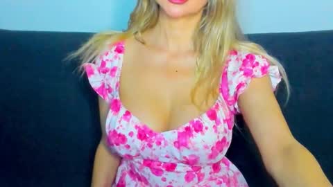 surikiss online show from September 21, 9:41 pm