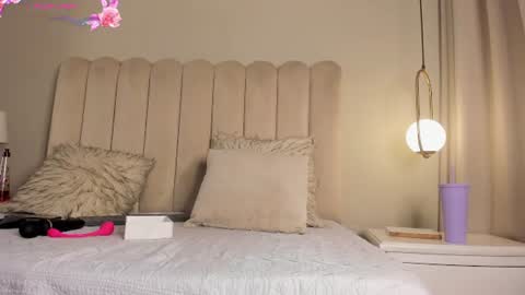 susan_beck online show from July 30, 7:47 pm