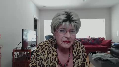 Snapshot of susanandlisa chatting on January 8, 4:54 pm sexualsusan online show from January 8, 4:54 pm