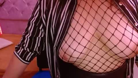 susanhotsex_ online show from October 7, 12:28 am