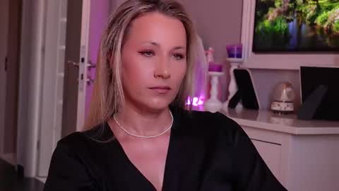 SusanJewel online show from June 27, 9:59 am