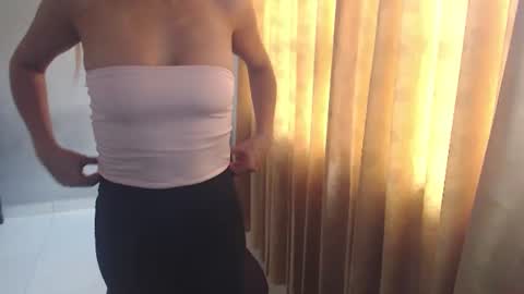 susanleroy online show from March 10, 10:24 pm