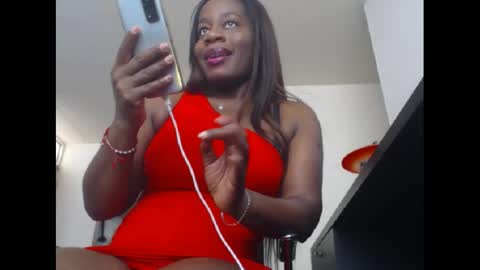 SUSAN online show from June 25, 3:39 pm