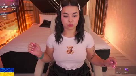 Susie online show from June 27, 7:53 pm