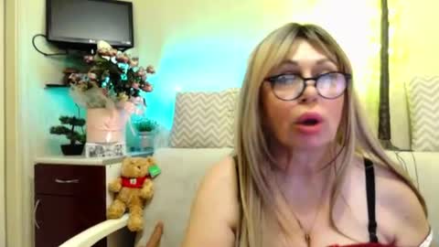 SusiexNoreen online show from June 12, 2:54 am