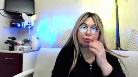 SusiexNoreen online show from April 14, 1:20 am