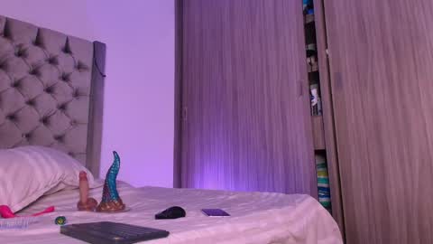 Andrea online show from April 21, 1:42 am