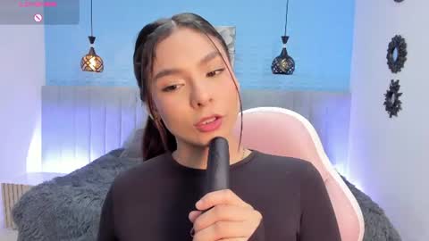 sussy_sweet4u online show from June 12, 11:09 am