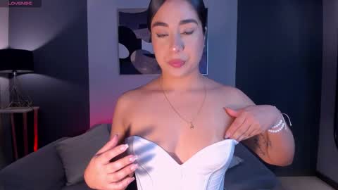 Sussy Bell online show from October 3, 8:28 pm