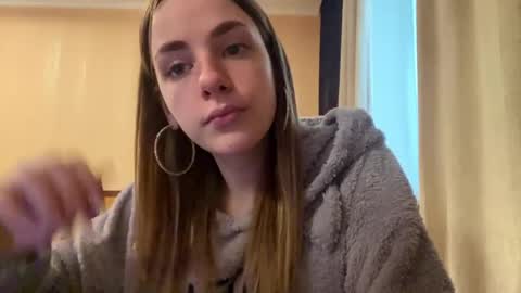 Emila online show from June 3, 11:35 am