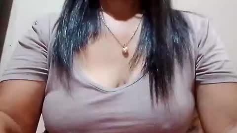 suzzie_hot online show from January 31, 8:28 pm