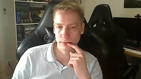 swede893 online show from February 27, 12:14 am