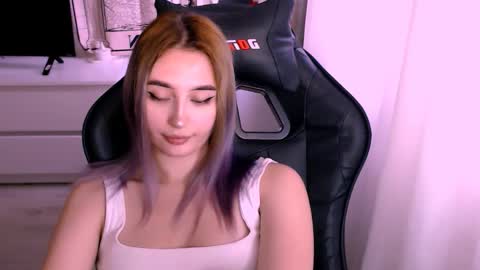 Snapshot of sweeet_baby0 chatting on October 9, 8:09 am Kate online show from October 9, 8:09 am