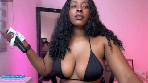 Snapshot of sweer_oshun chatting on September 11, 4:19 pm Evangeline online show from September 11, 4:19 pm