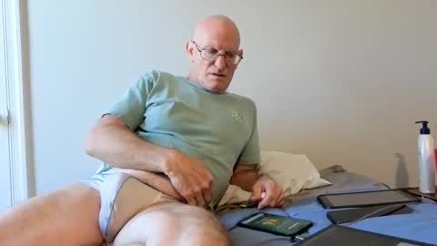 Zeppelin man online show from April 27, 2:03 pm