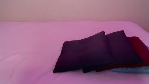 Alice online show from April 10, 5:28 pm