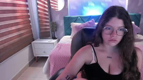 Alice online show from April 4, 12:34 pm