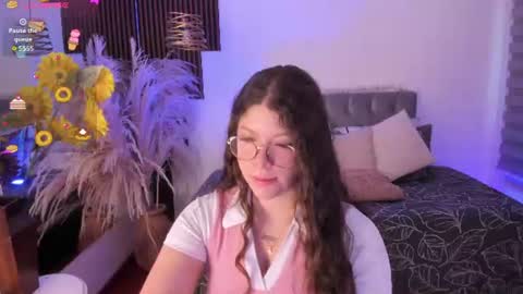 Alice online show from June 15, 7:06 pm