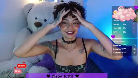 Snapshot of sweet_bluee chatting on March 2, 12:53 am Tutti online show from March 2, 12:53 am