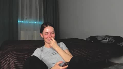 Christina online show from March 9, 5:28 pm