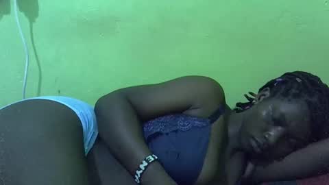 sweet_cherie1 online show from May 13, 4:49 pm