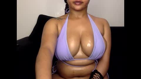 Snapshot of sweet_couples5 chatting on December 7, 11:56 am cutie cam0 online show from December 7, 11:56 am