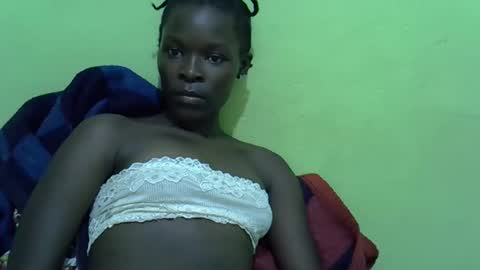 sweet_ella1 online show from April 29, 5:40 pm