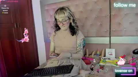  emmili  online show from March 20, 12:43 pm