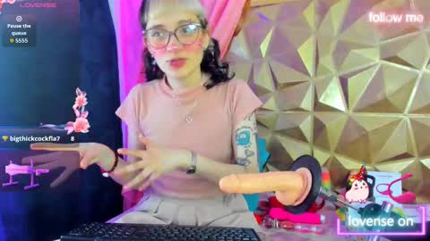  emmili  online show from September 16, 12:40 pm