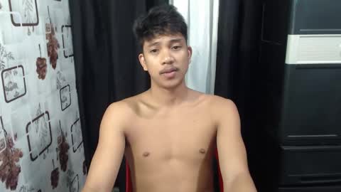 Snapshot of sweet_guyxx chatting on October 23, 5:42 am sweet_guyxx online show from October 23, 5:42 am