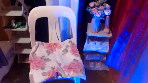 sweet_joycilicious online show from February 19, 7:40 am