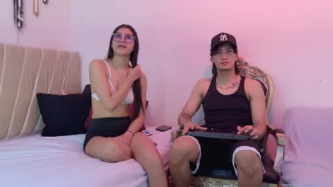 Mia online show from June 9, 12:27 pm