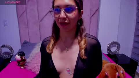 Snapshot of sweet_meelody chatting on October 12, 2:37 am Melody online show from October 12, 2:37 am