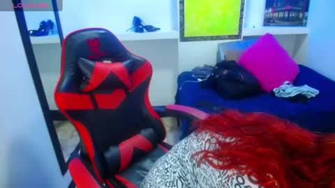 Snapshot of sweet_melody_xx chatting on February 7, 3:24 am MELODY online show from February 7, 3:24 am