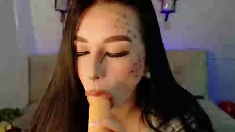 Sweet  Mia online show from October 31, 9:26 pm