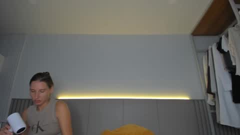 Sofi online show from December 15, 3:13 am