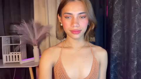 sweet_nikki03 online show from October 12, 5:26 pm