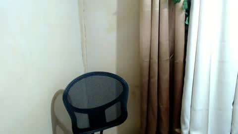 sweet_nylia online show from July 22, 3:36 pm