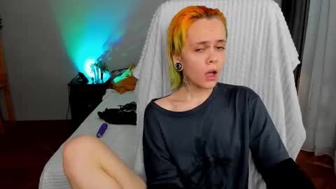 Snapshot of sweet_possum chatting on September 19, 7:34 am Tasya online show from September 19, 7:34 am