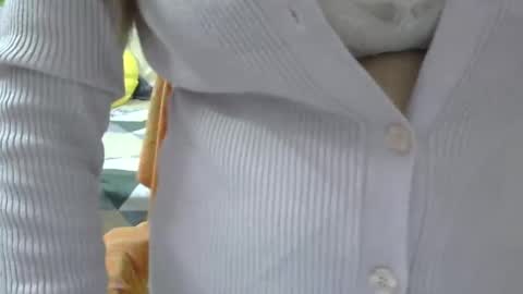 Snapshot of sweet_shivani chatting on February 4, 3:44 am sweet_shivani online show from February 4, 3:44 am