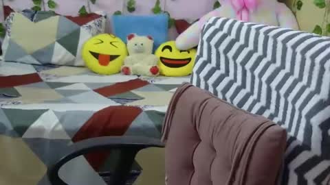 Snapshot of sweet_shivani chatting on February 15, 4:14 am sweet_shivani online show from February 15, 4:14 am