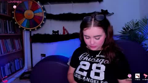 Start 18 year  Noa 19 year online show from February 4, 3:27 pm