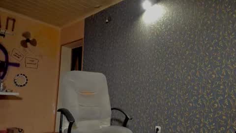 sweet_smith8 online show from January 16, 9:18 am