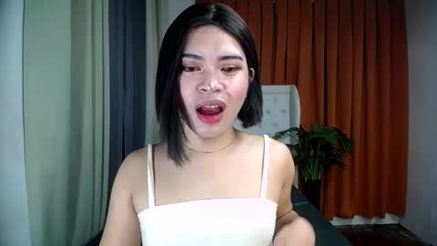 sweet_trexie online show from April 9, 7:30 pm