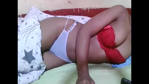 sweet_vishy online show from December 16, 4:08 am