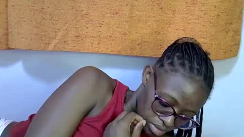 sweet_zarah online show from March 16, 9:24 am